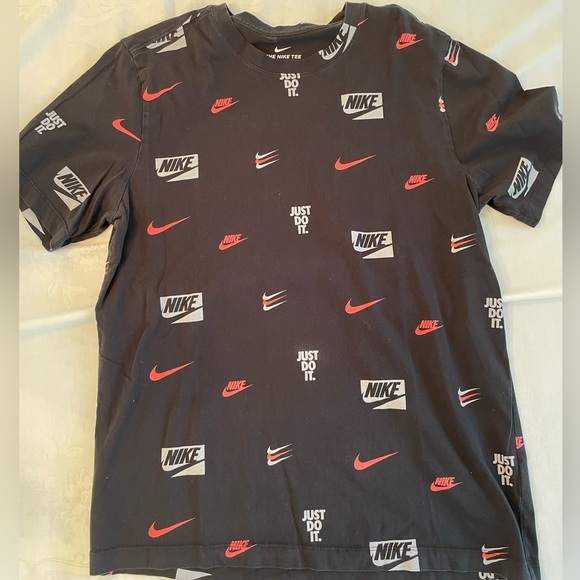 Nike Men’s Large T shirt - Picture 3 of 3
